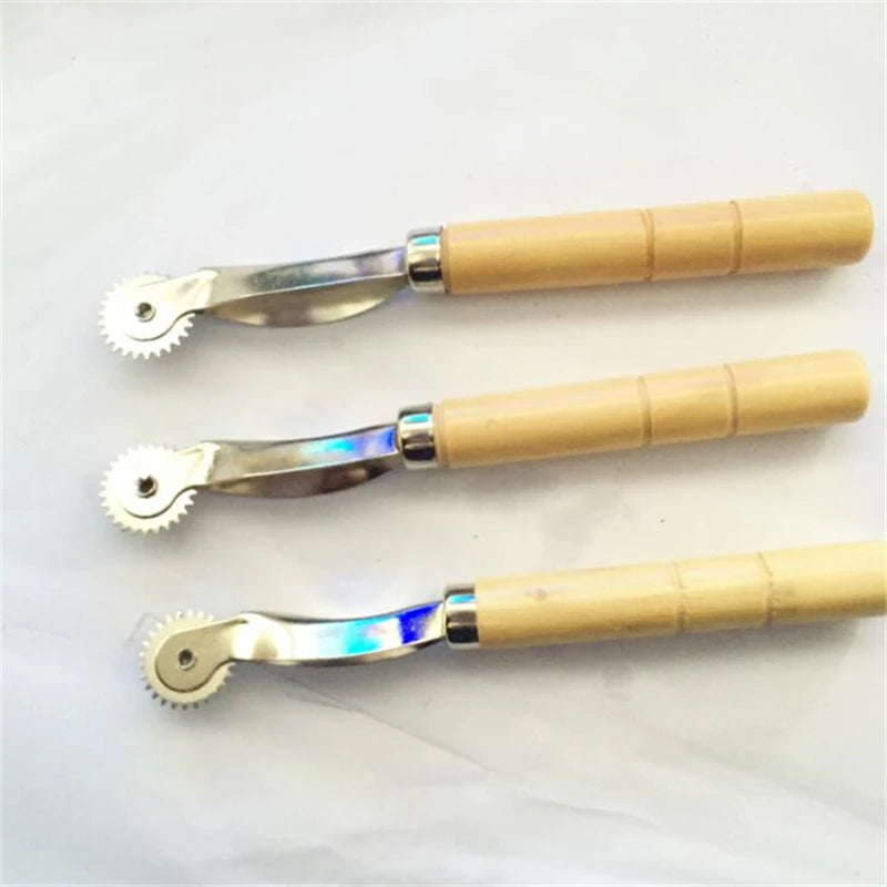 Sewing Tool  With Wood Handle Practical Serrate Edge Pattern Tracer Tracing Wheel Tailor Stitch Marker New Arrival