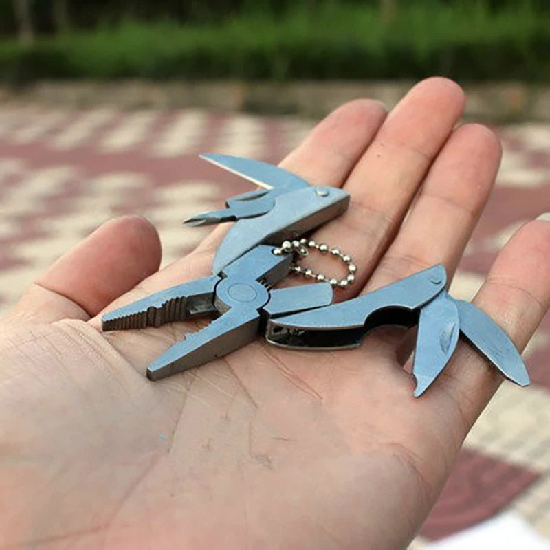 New·Stainless Steel Outdoor Portable Multitool Pliers Knife Keychain Screwdriver Tools Mini Pliers Herramientas Multi Tool